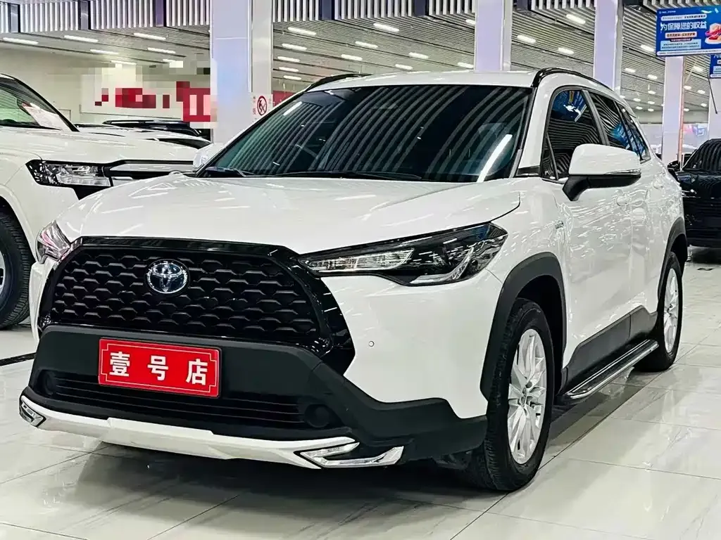 Toyota Corolla Cross 2024 из CN, фото 1