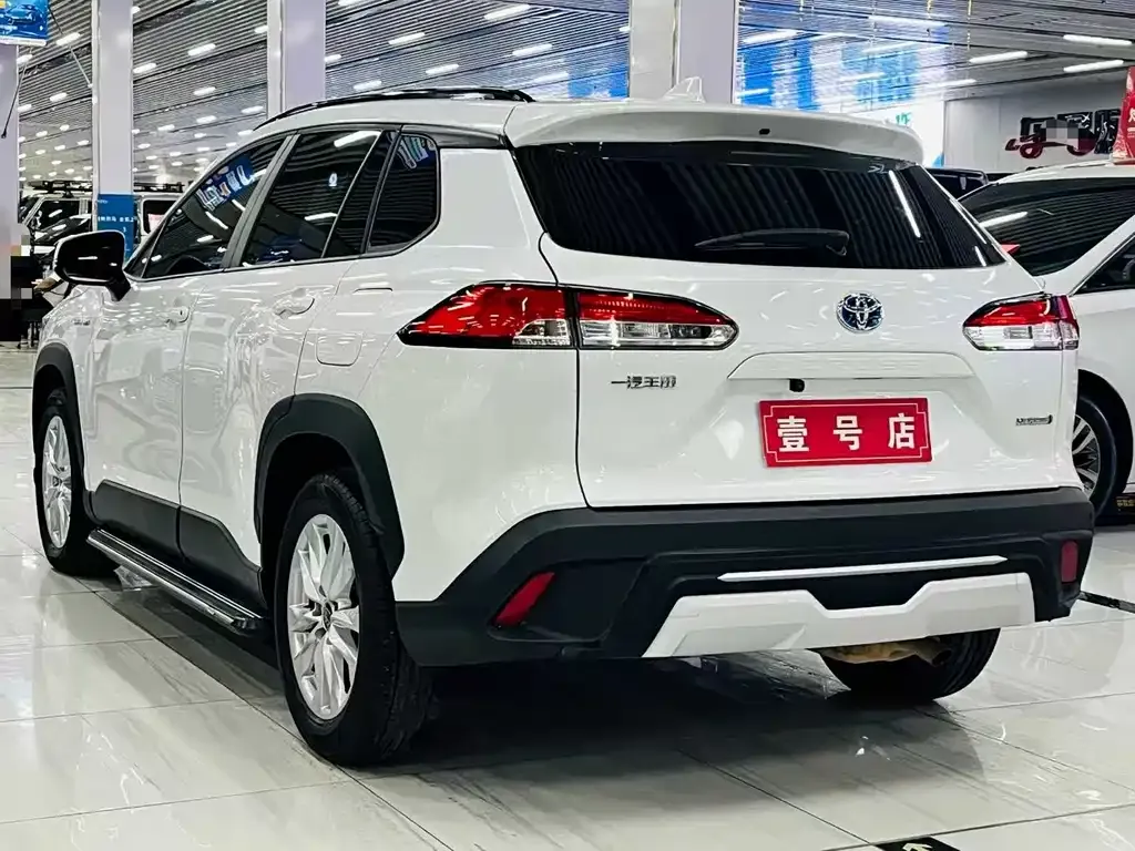 Toyota Corolla Cross 2024 из CN, фото 4
