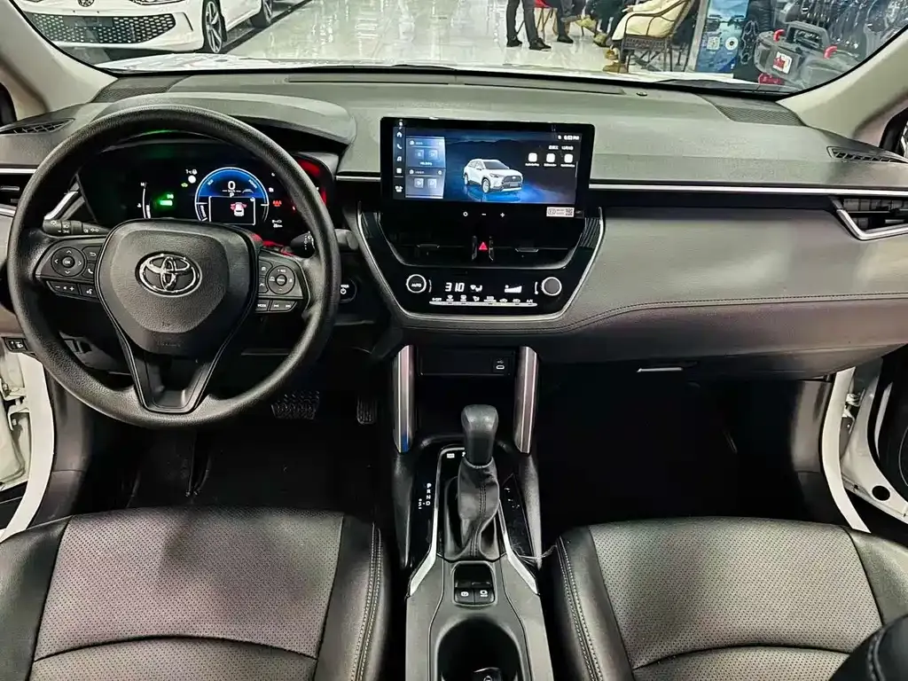 Toyota Corolla Cross 2024 из CN, фото 8