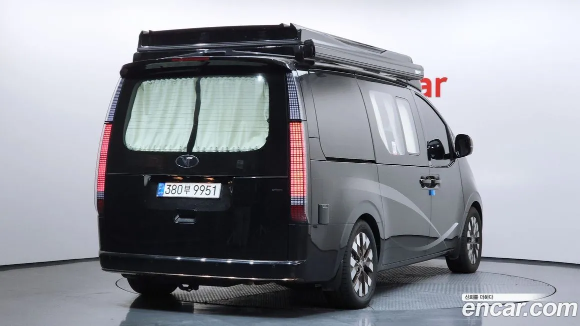 Hyundai Staria 2022 из KR, фото 2