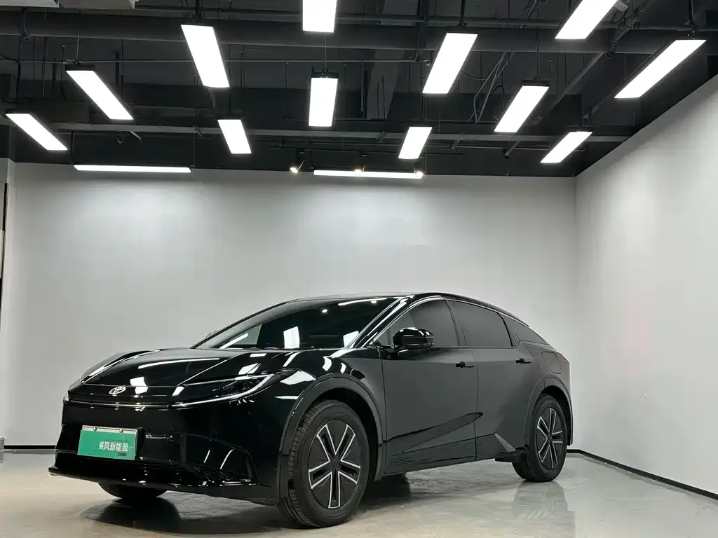 Toyota bZ5 2025 из CN, фото 1