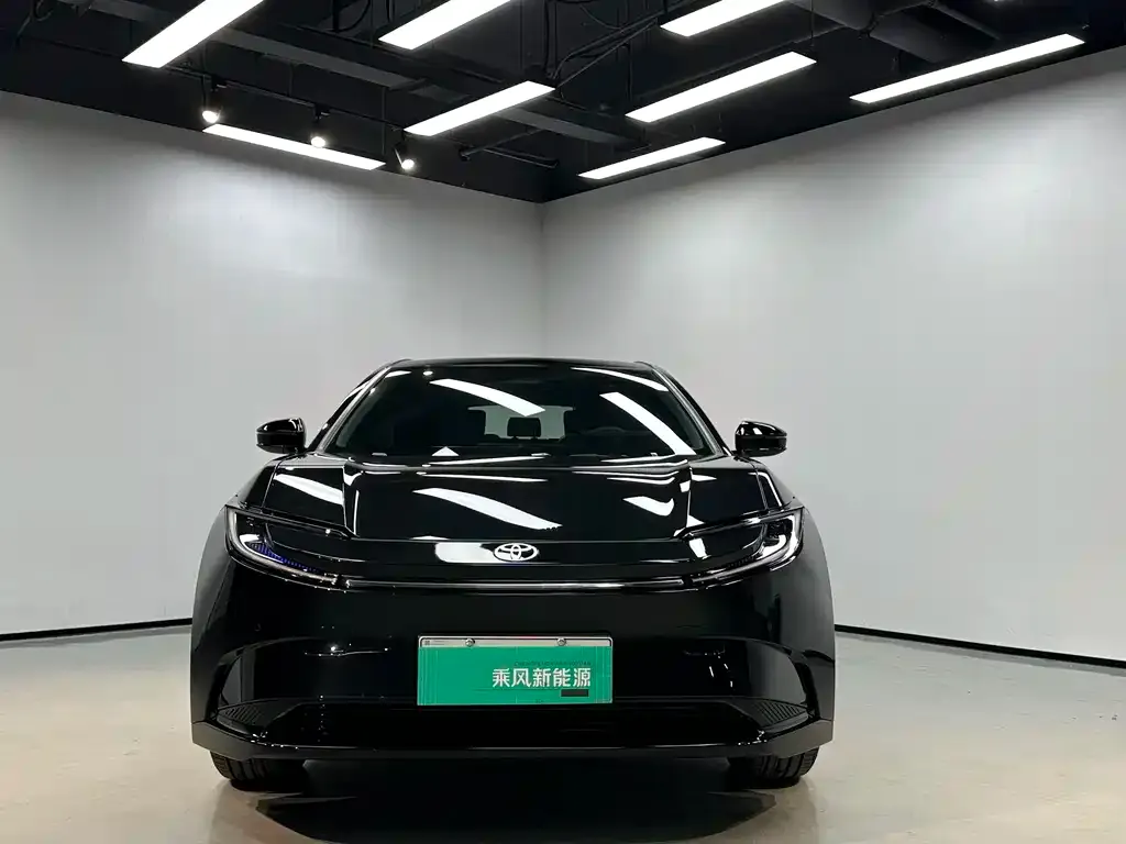 Toyota bZ5 2025 из CN, фото 2
