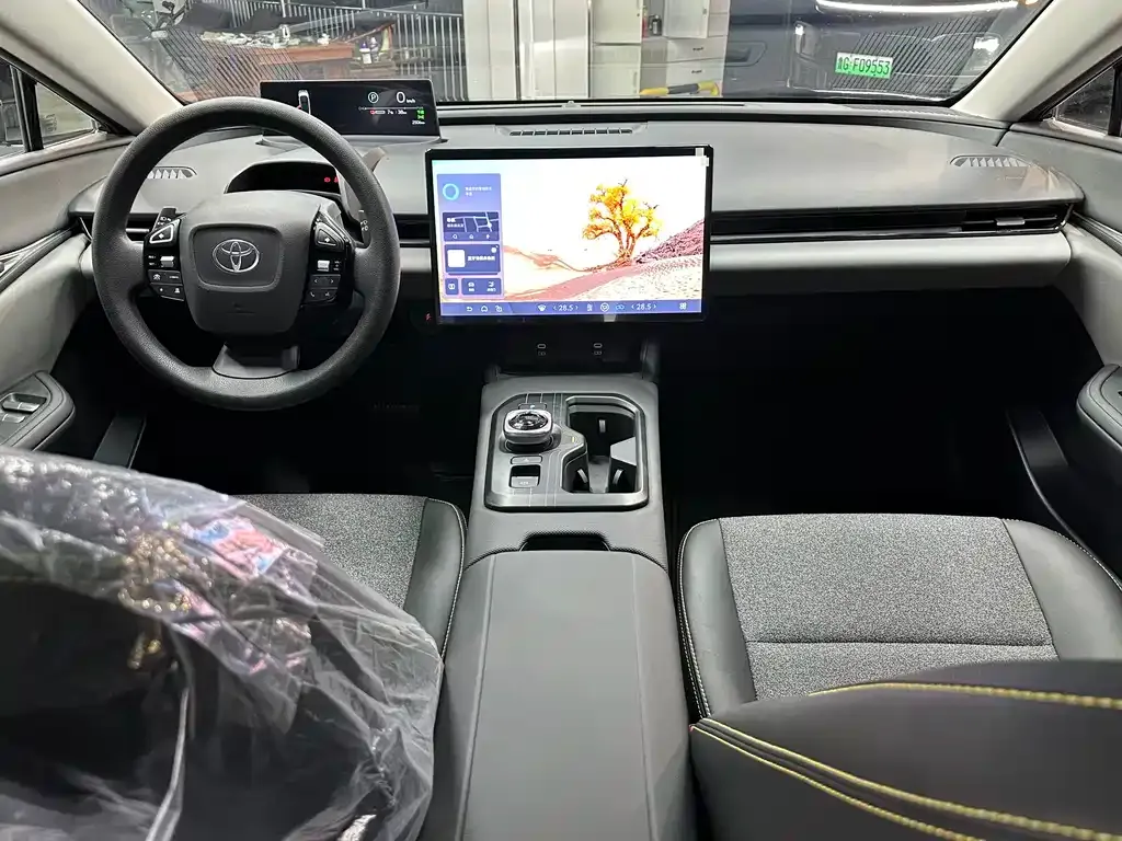 Toyota bZ5 2025 из CN, фото 6