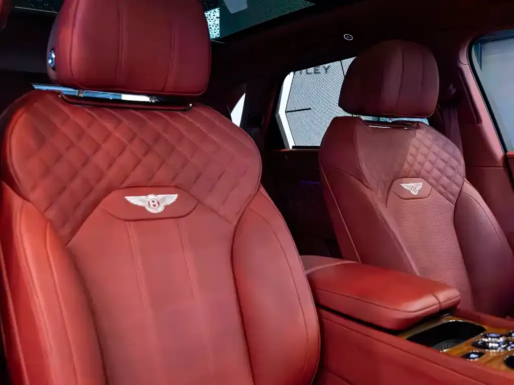Bentley Bentayga 2022 из CN, фото 9