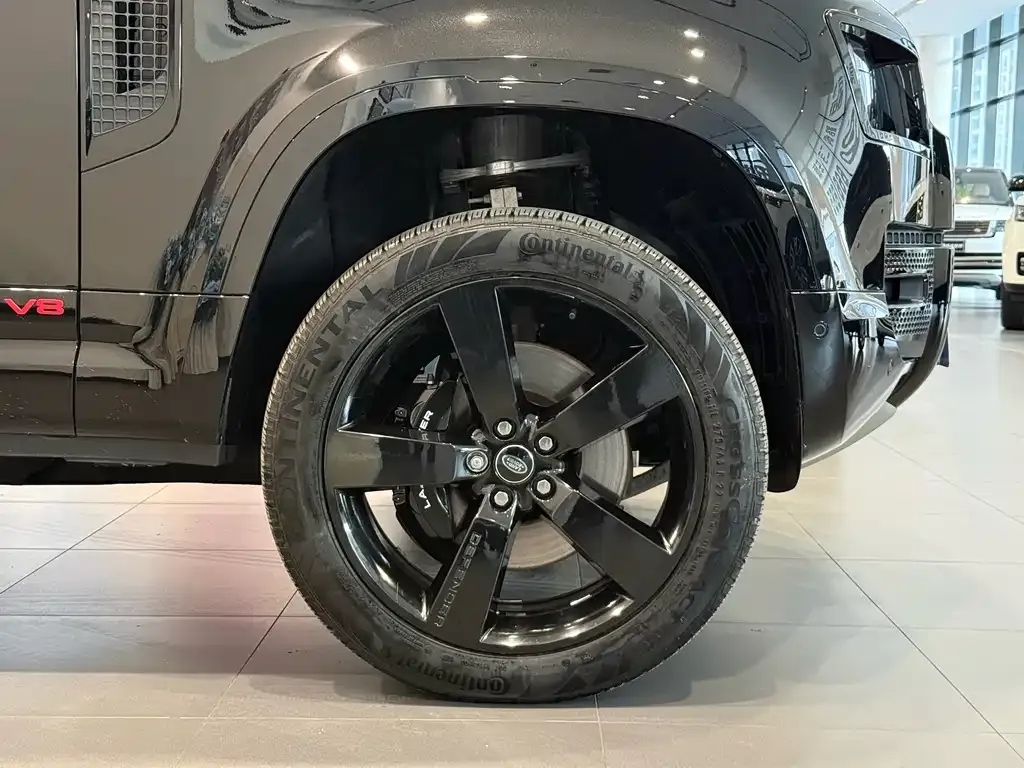 Land Rover Defender 2024 из CN, фото 4