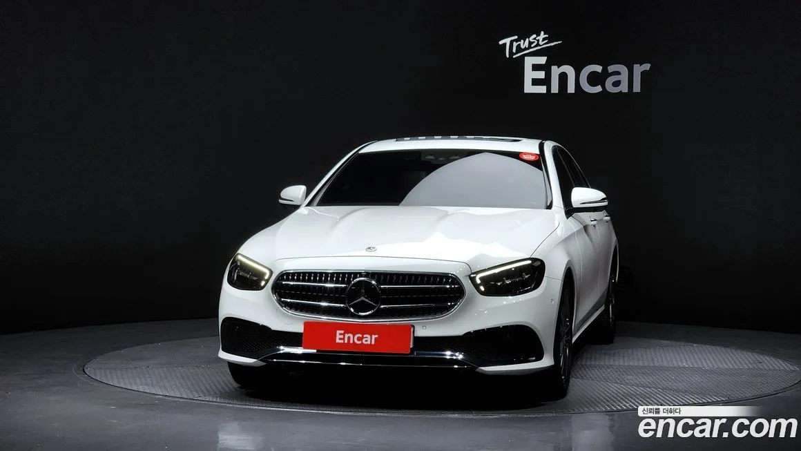 Mercedes-Benz E-Class — фото 3