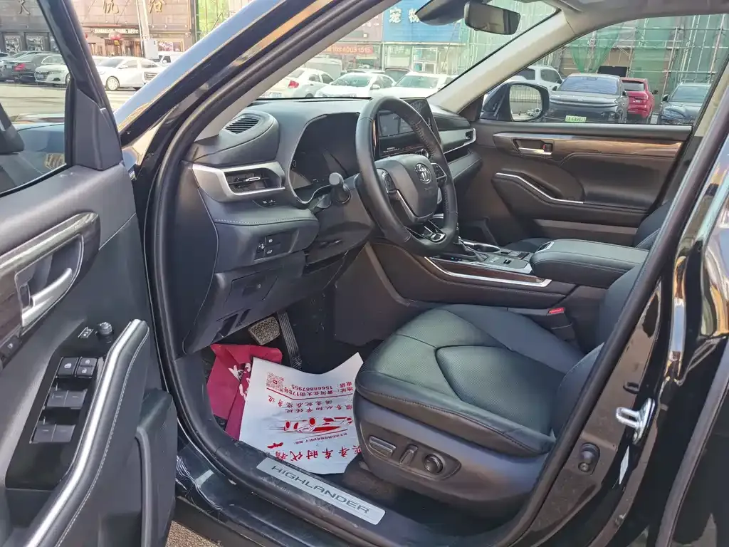 Toyota Highlander 2024 из CN, фото 4