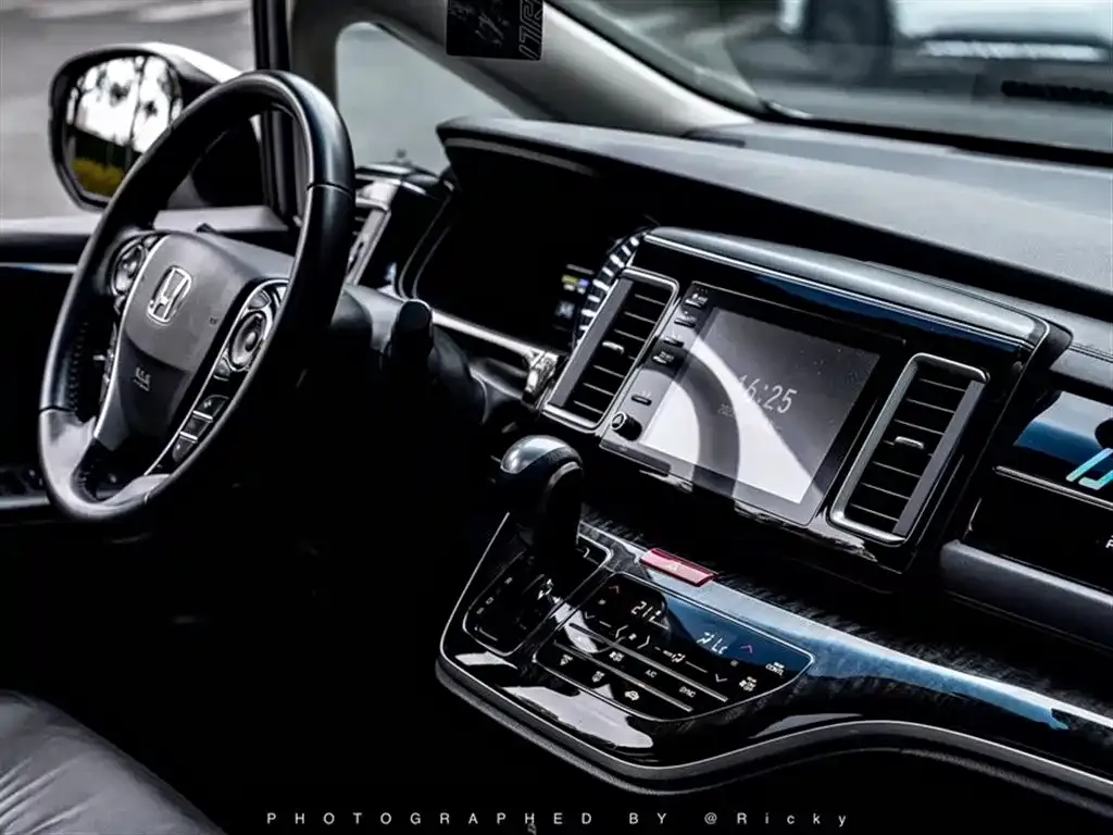 Honda Elysion 2021 из CN, фото 6