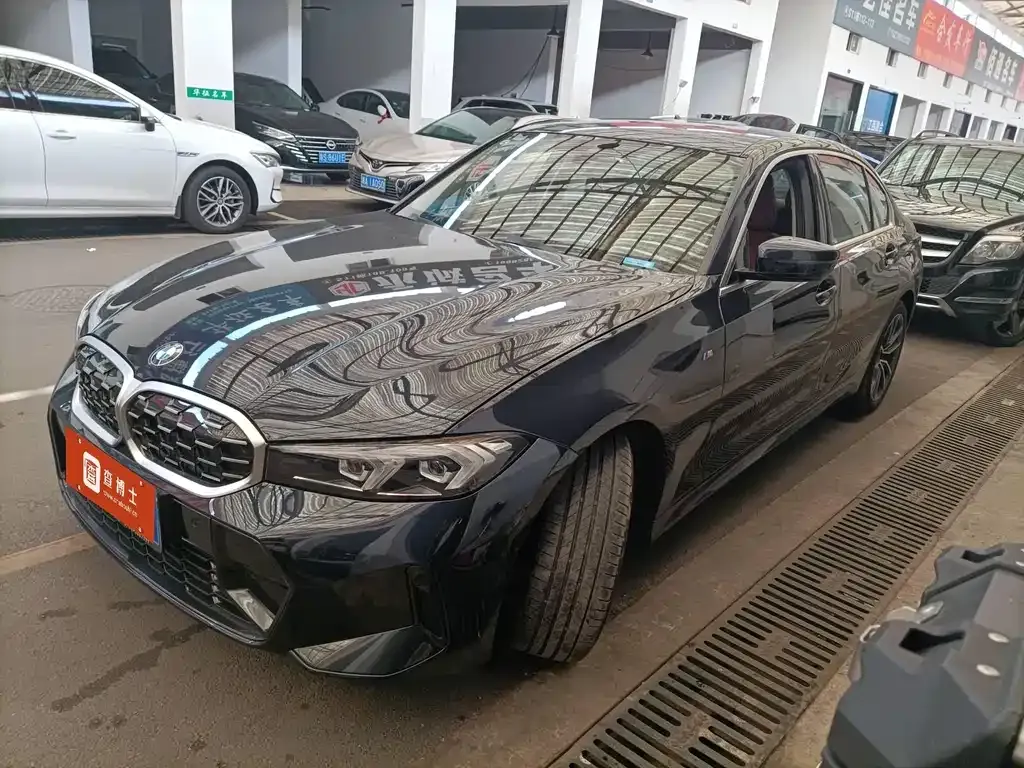 BMW 3 Series 2024 из CN, фото 1