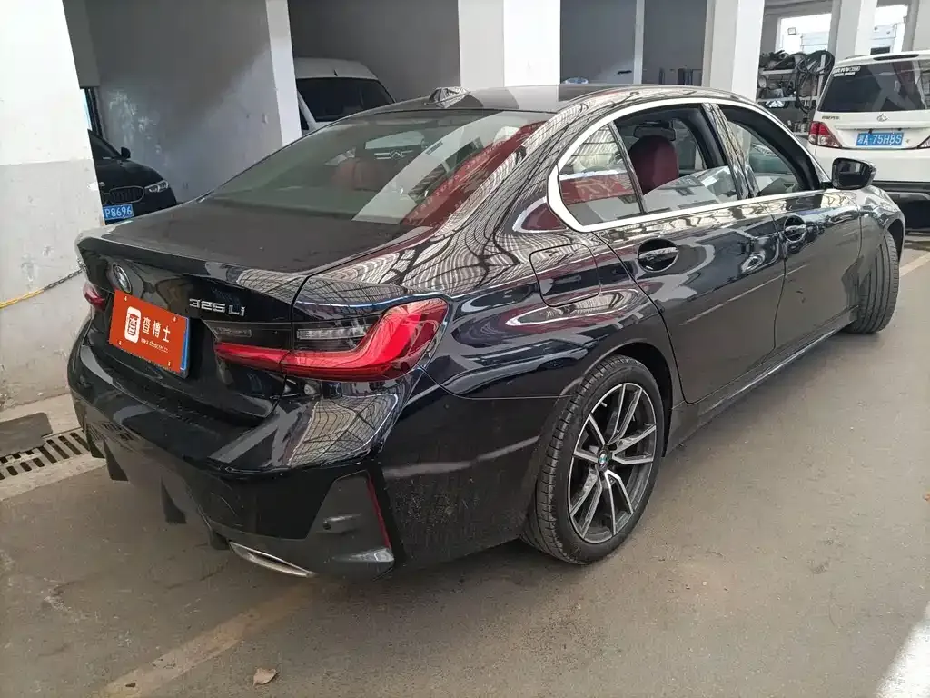BMW 3 Series 2024 из CN, фото 2