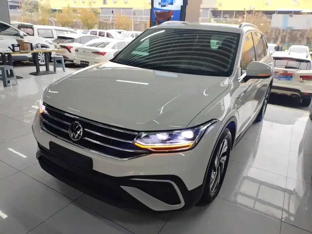 Volkswagen Tiguan L 2022 из CN, фото 1
