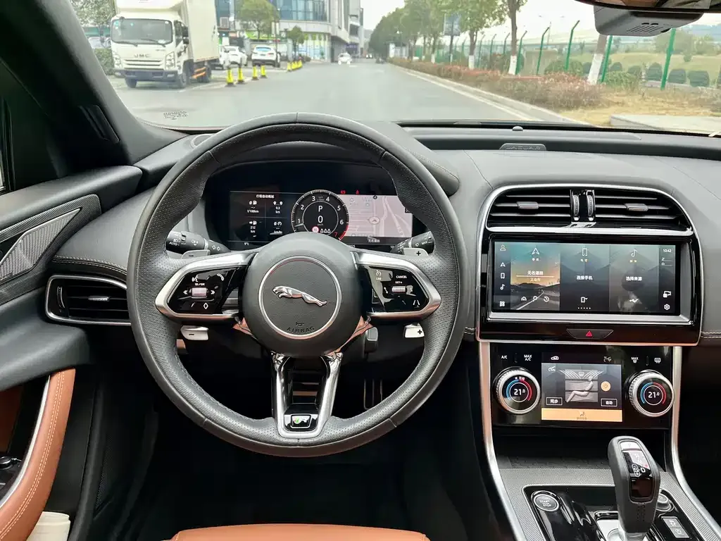 Jaguar XEL 2024 из CN, фото 6