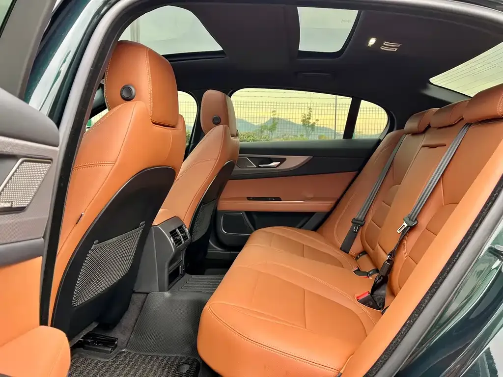 Jaguar XEL 2024 из CN, фото 8