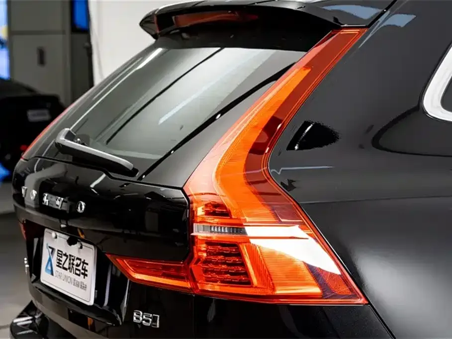 Volvo XC60 2024 из CN, фото 10