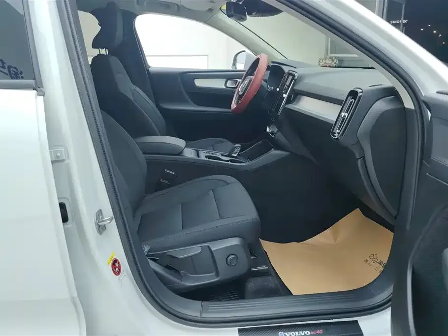 Volvo XC40 2021 из CN, фото 8