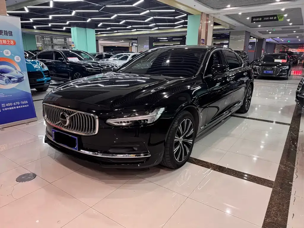 Volvo S90 — фото 1