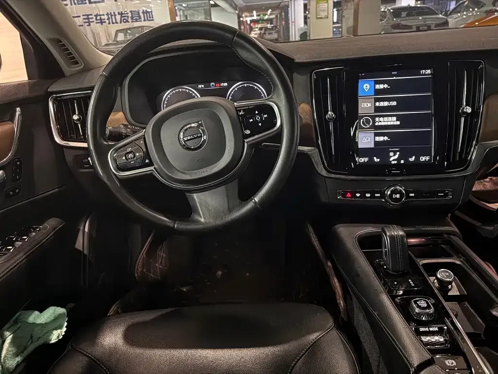 Volvo S90 — фото 10