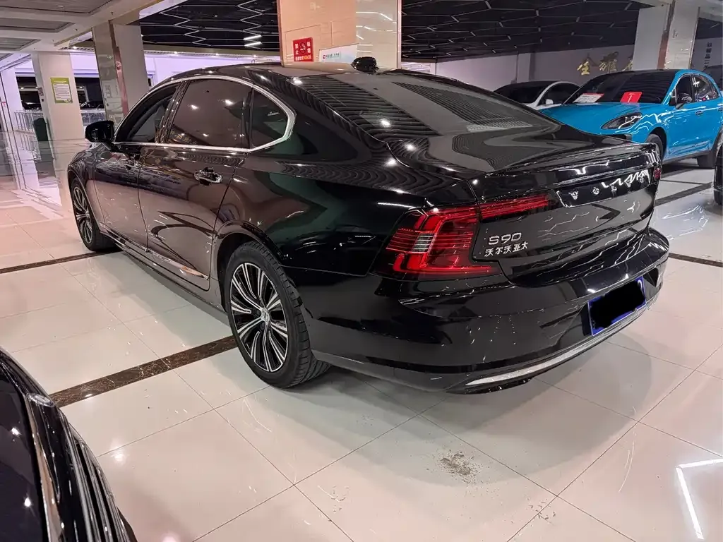 Volvo S90 — фото 6
