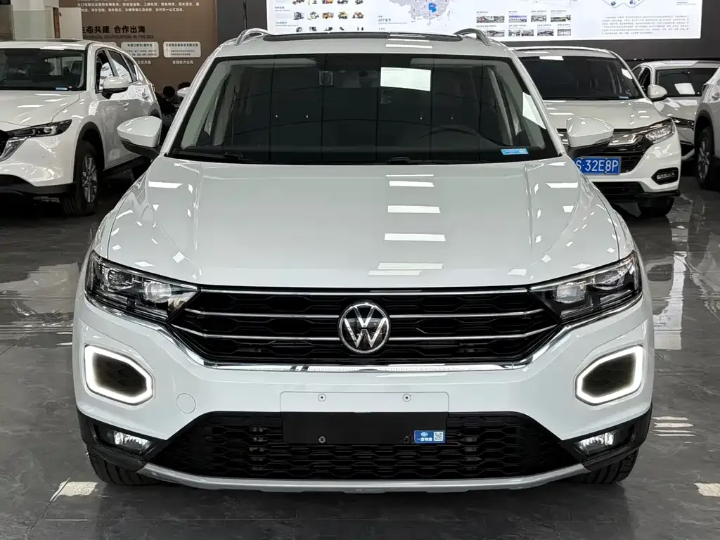 Volkswagen T-Roc — фото 2