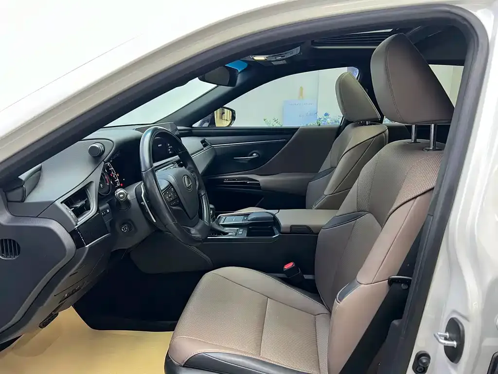 Lexus ES 2022 из CN, фото 3
