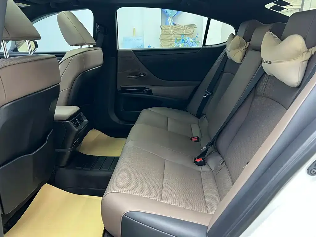 Lexus ES 2022 из CN, фото 7