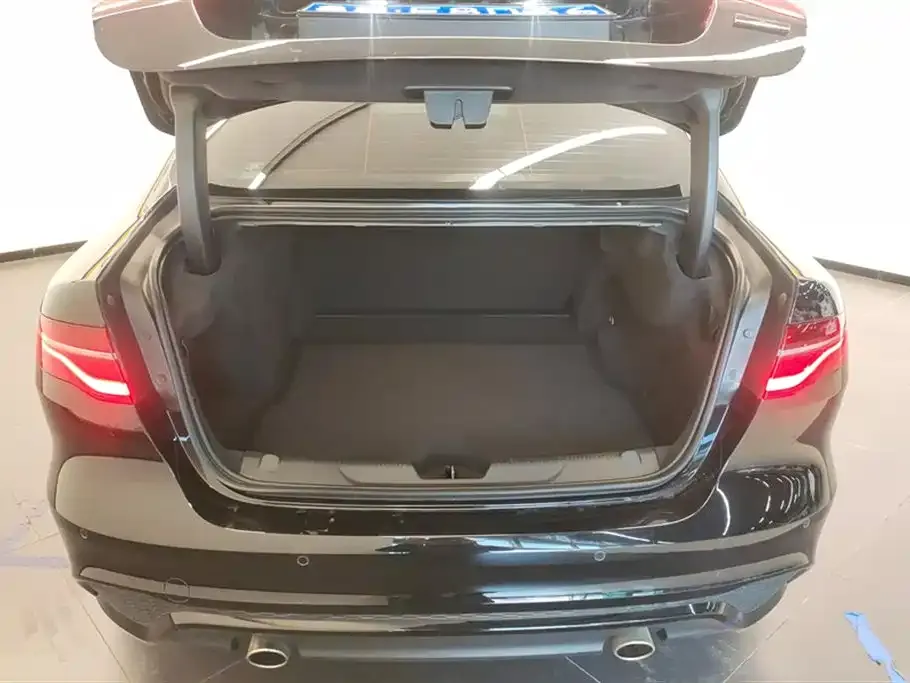 Jaguar XEL 2025 из CN, фото 4