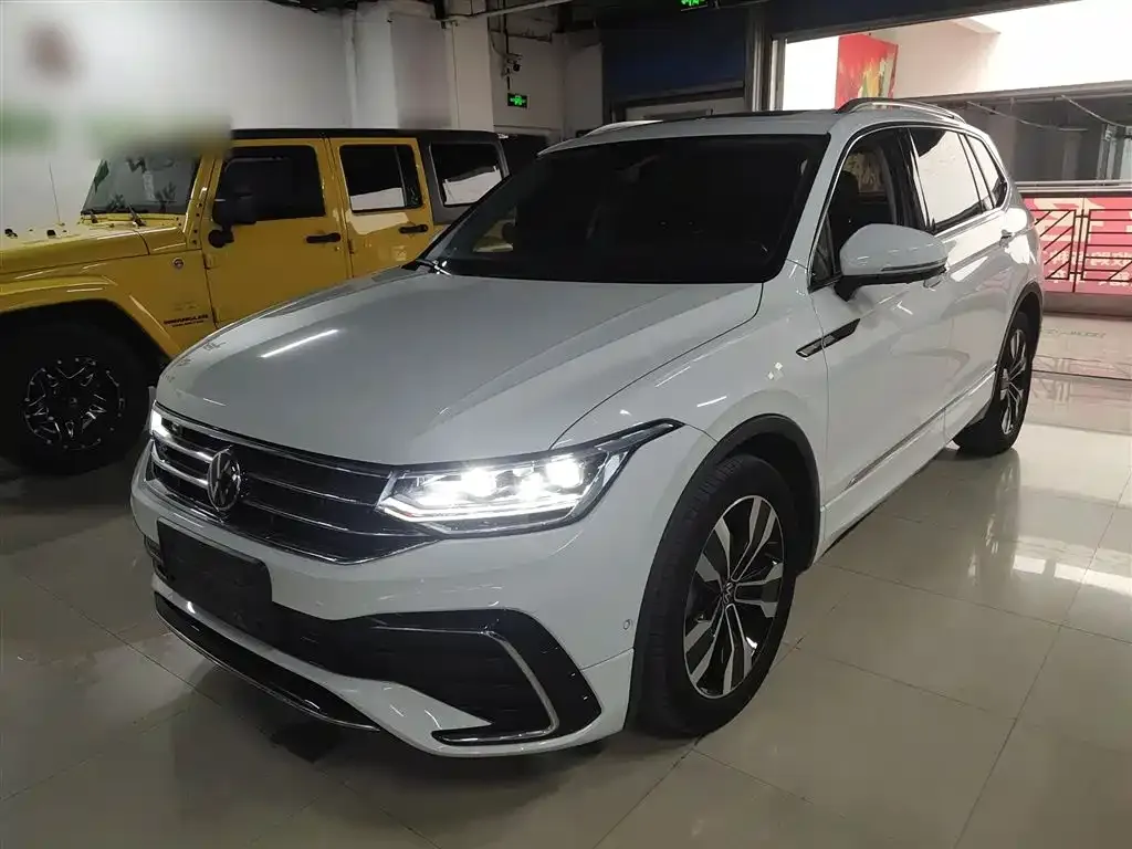 Volkswagen Tiguan L 2022 из CN, фото 2