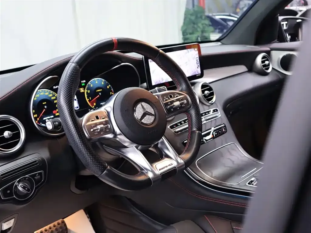 Mercedes-Benz GLC Coupe AMG — фото 8