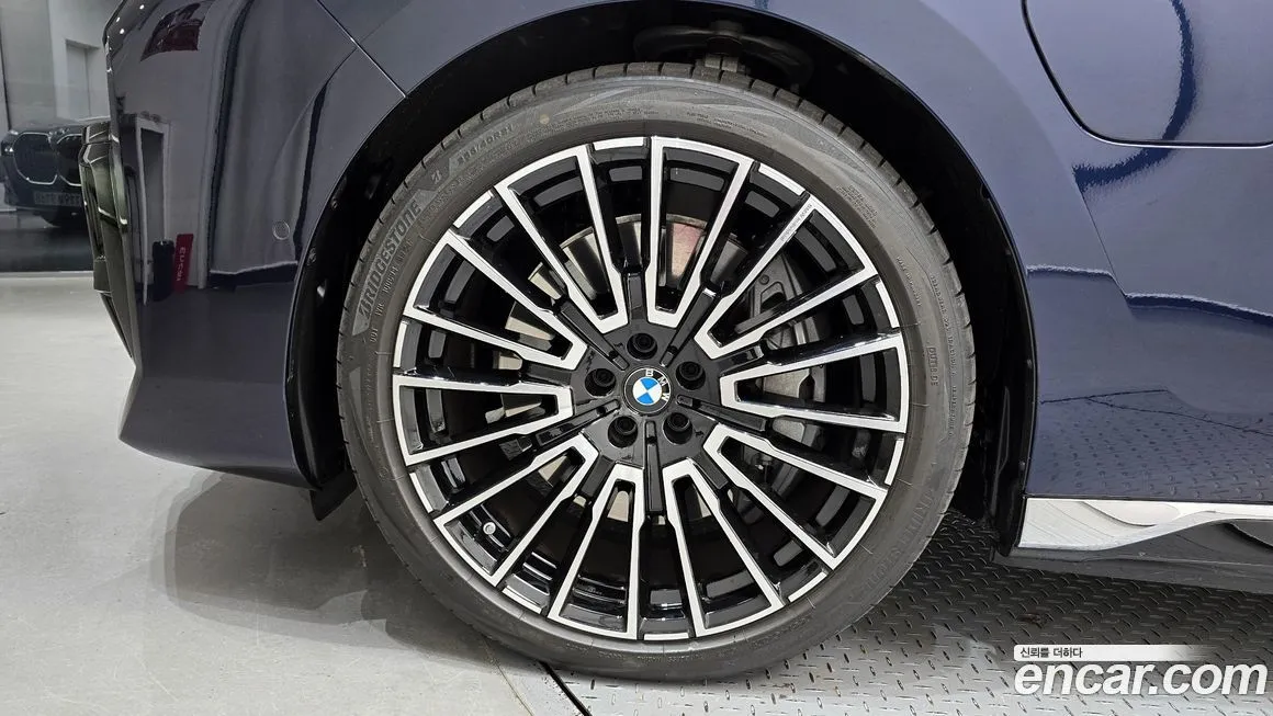BMW 7-Series 2025 из KR, фото 5