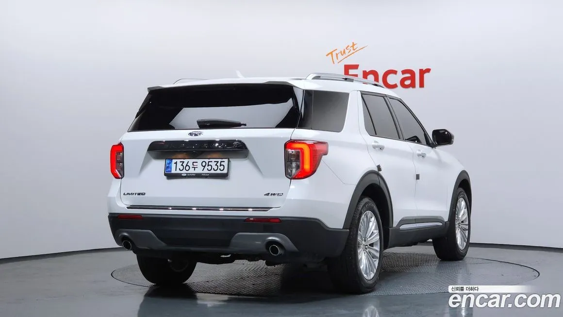 Ford Explorer 2023 из KR, фото 2