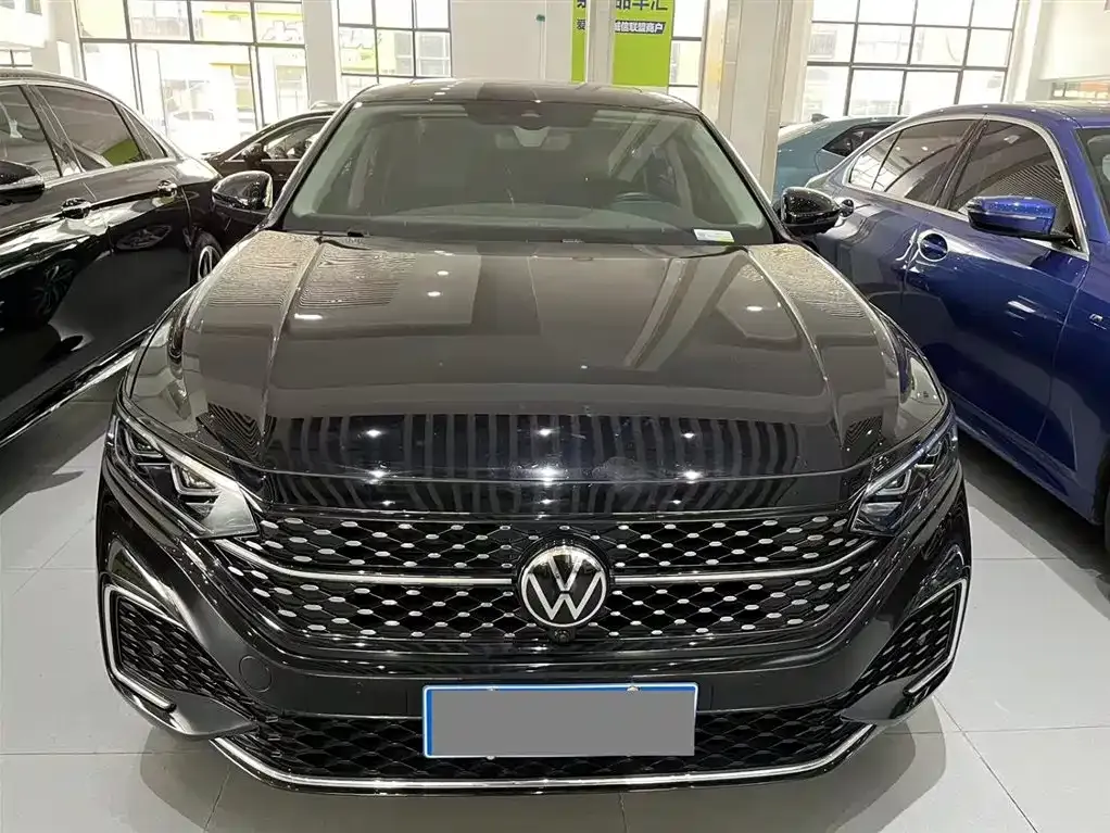Volkswagen Passat 2022 из CN, фото 2