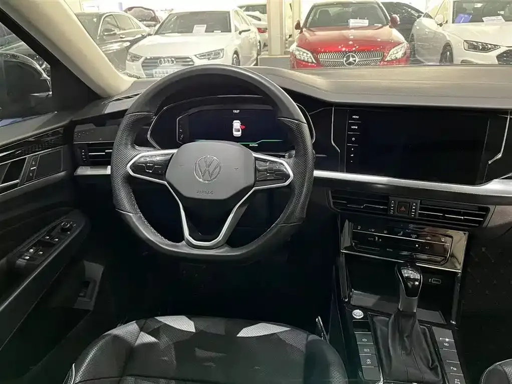 Volkswagen Passat 2022 из CN, фото 3