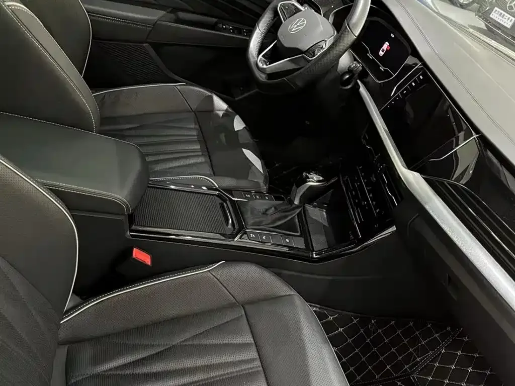 Volkswagen Passat 2022 из CN, фото 6