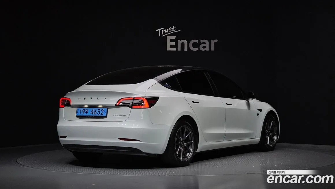 Tesla Model 3 2021 из KR, фото 2