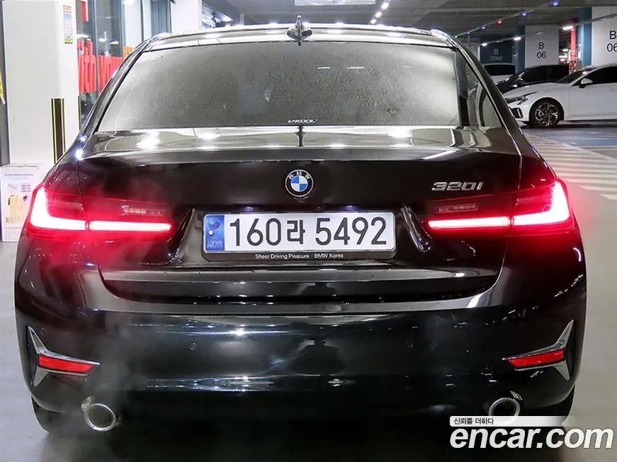 BMW 3-Series 2022 из KR, фото 4