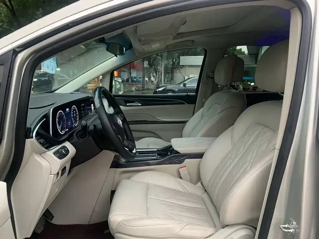Buick GL8 2021 из CN, фото 7