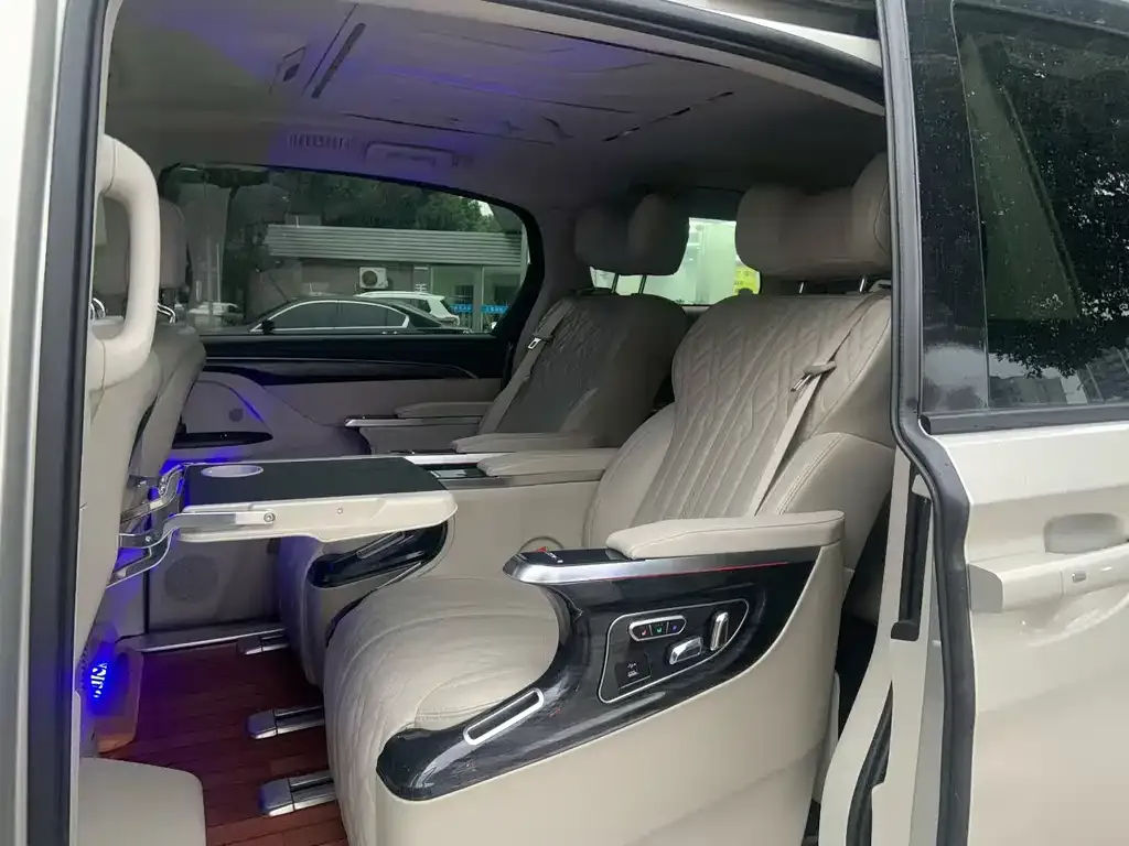 Buick GL8 2021 из CN, фото 8