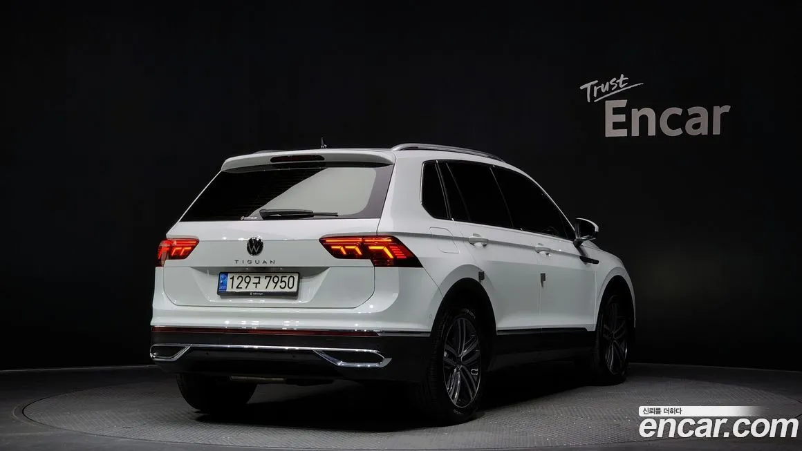 Volkswagen Tiguan — фото 2