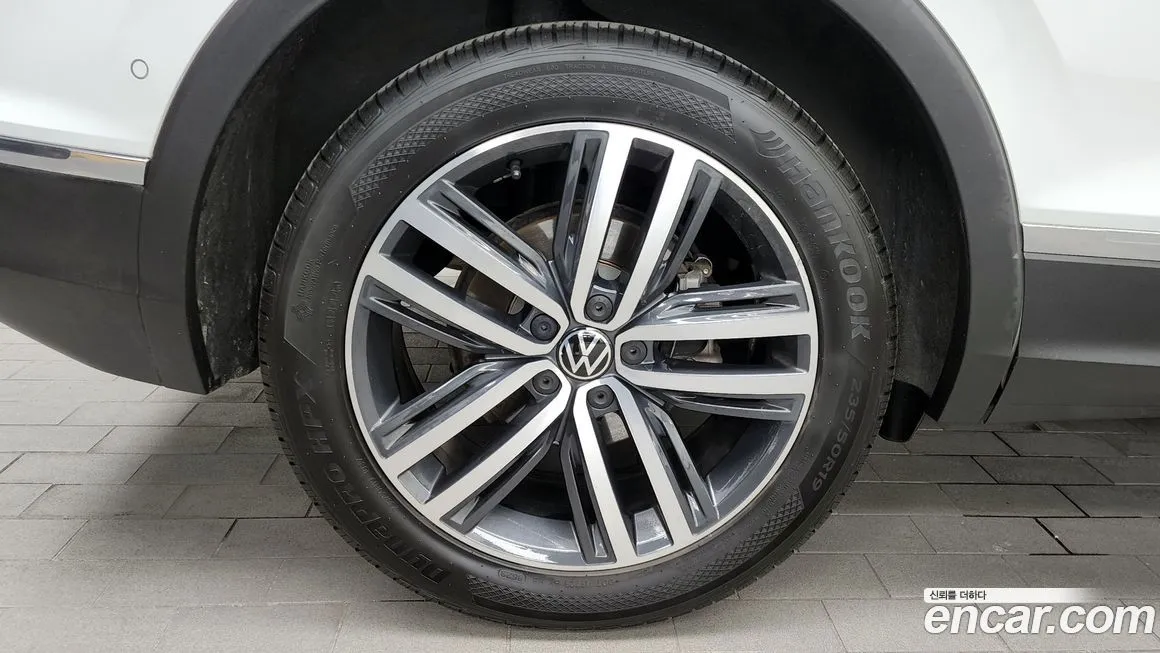 Volkswagen Tiguan — фото 5