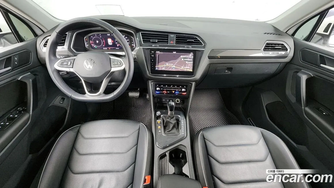 Volkswagen Tiguan — фото 7