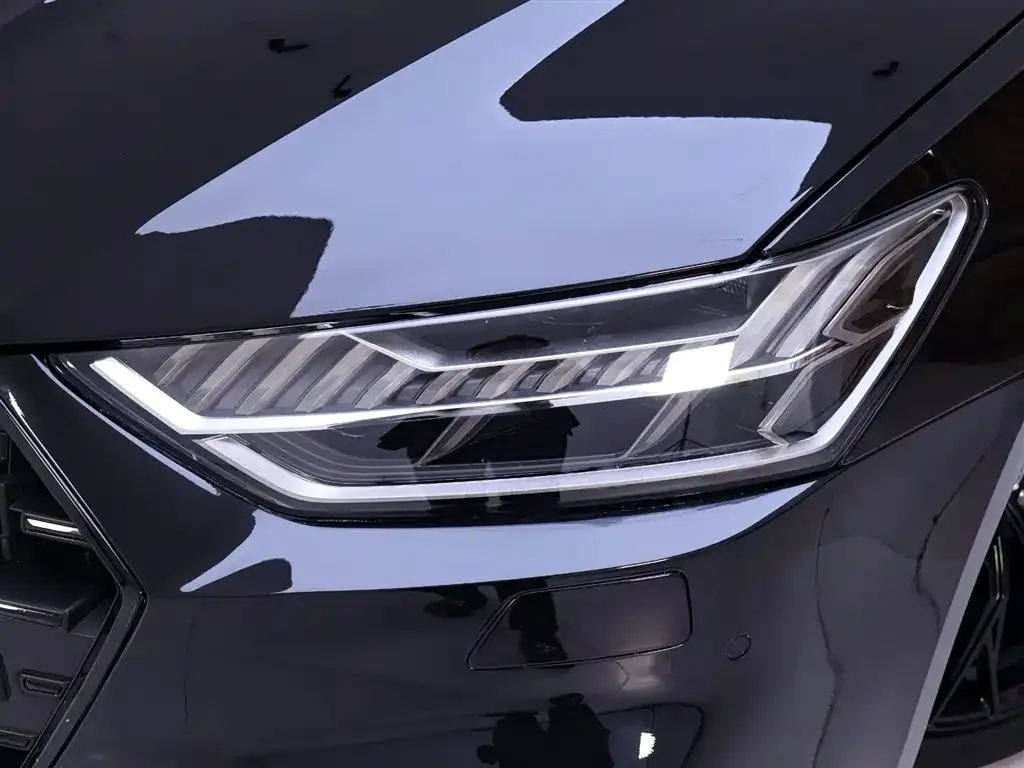 Audi A7L 2024 из CN, фото 4