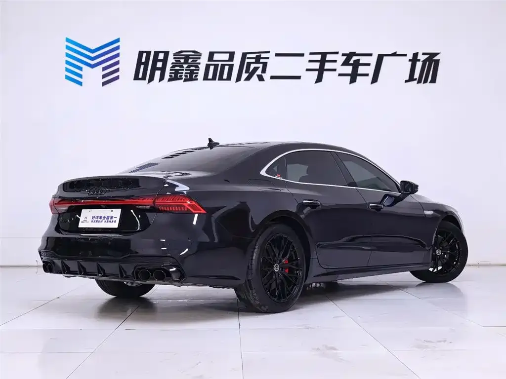 Audi A7L 2024 из CN, фото 7