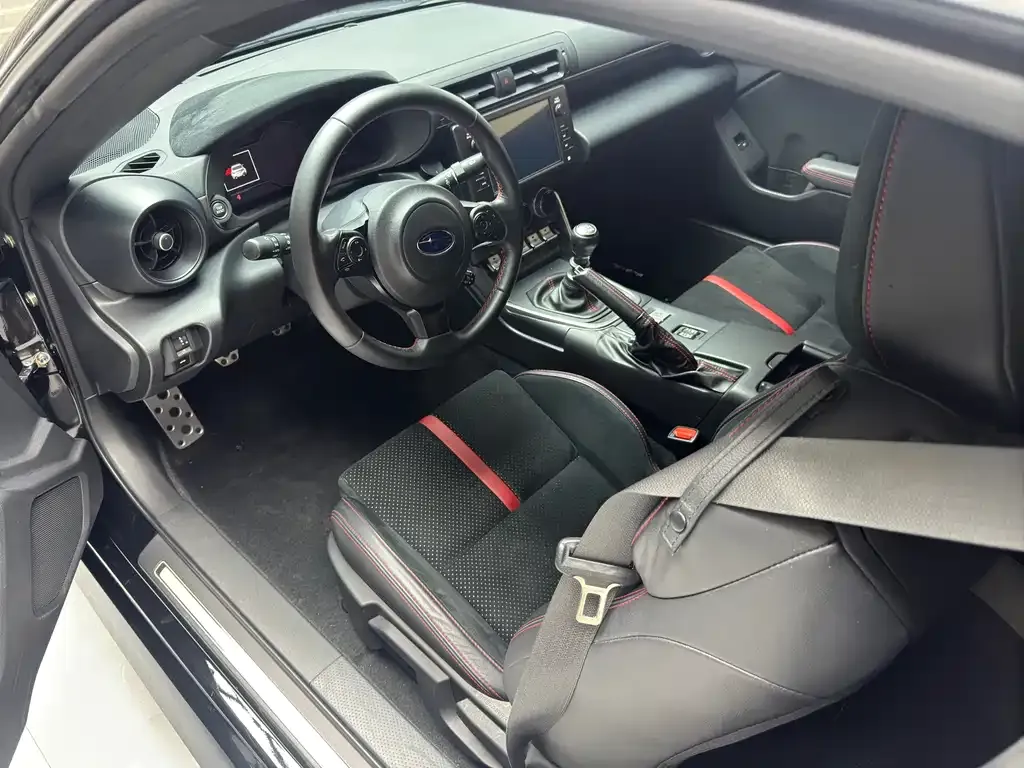 Subaru BRZ 2022 из CN, фото 8