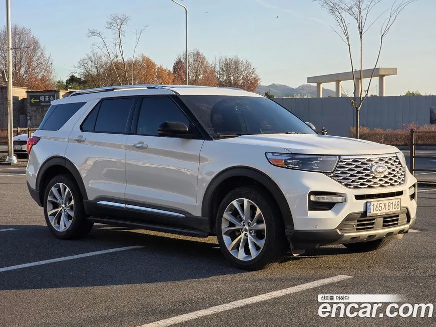 Ford Explorer 2022 из KR, фото 2
