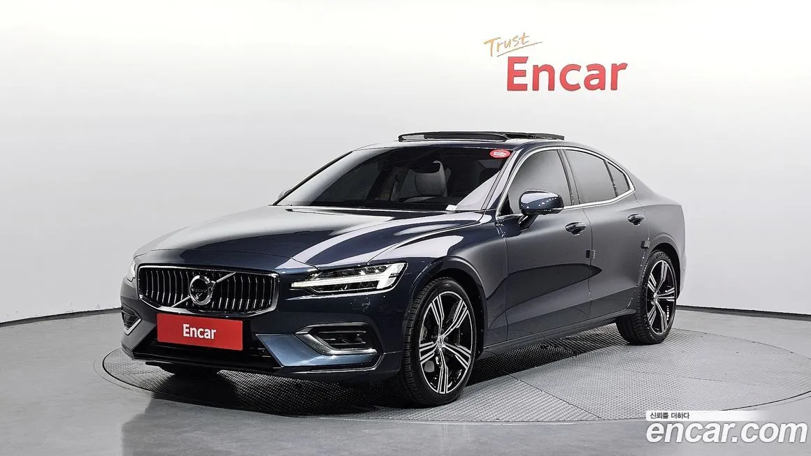 Volvo S60 — фото 1