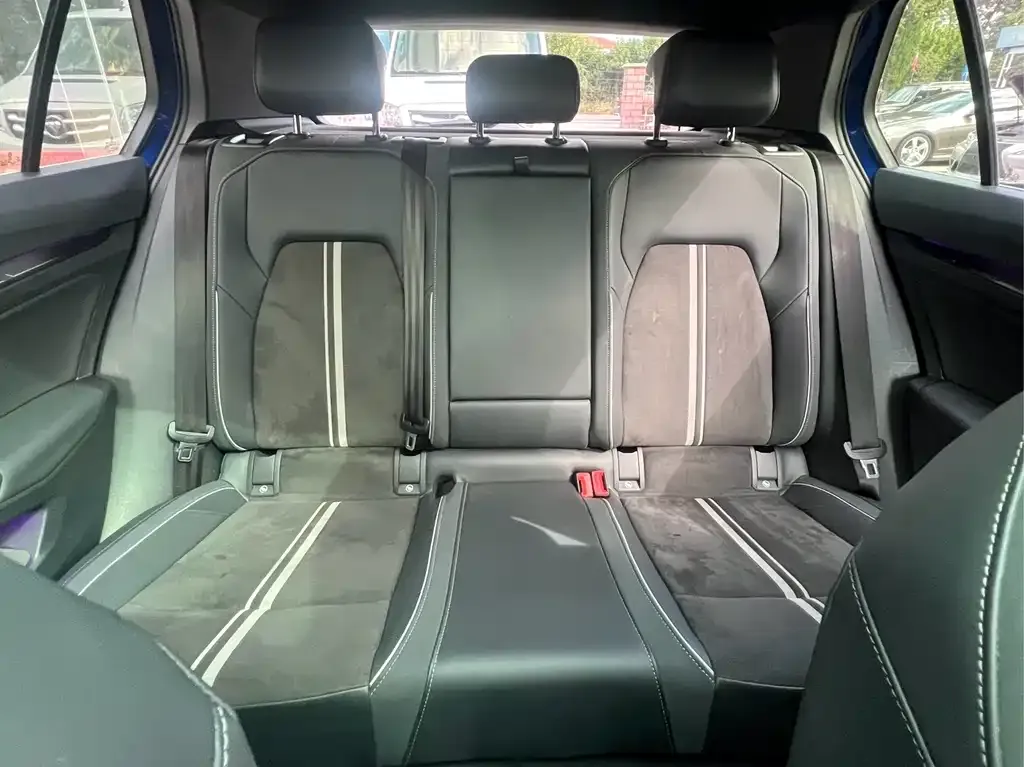 Volkswagen Golf 2021 из CN, фото 9