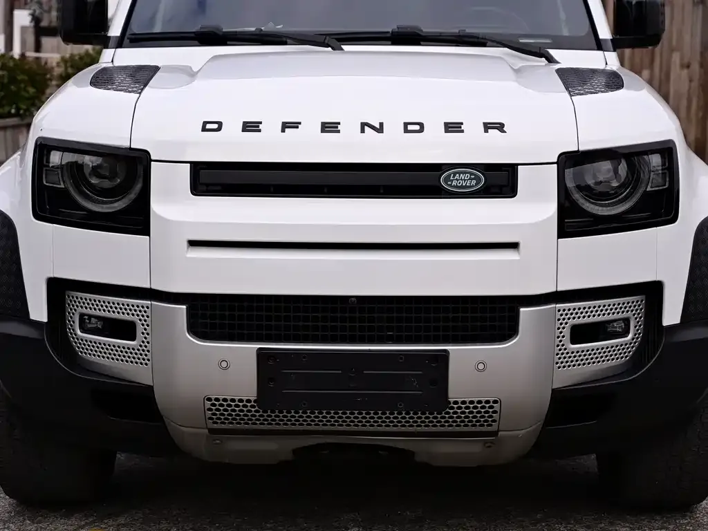 Land Rover Defender — фото 10