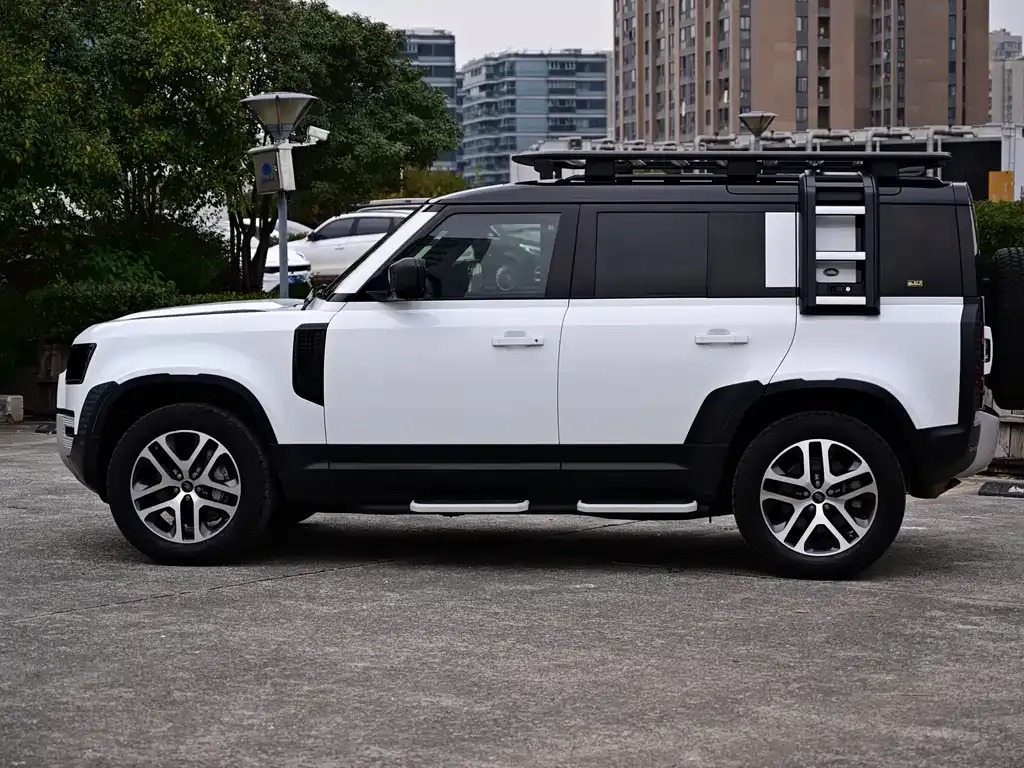 Land Rover Defender — фото 6
