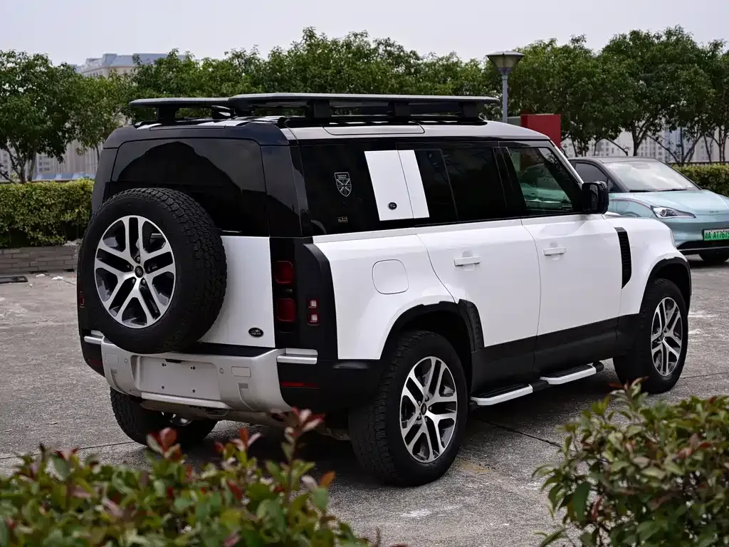 Land Rover Defender — фото 8