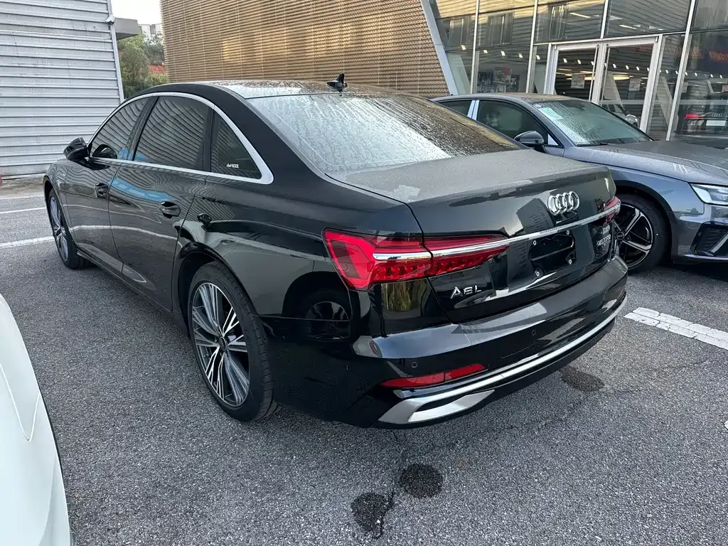 Audi A6L 2024 из CN, фото 4